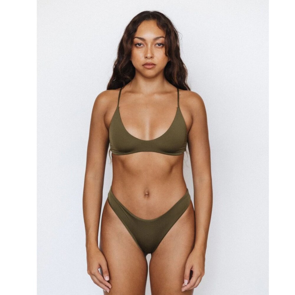 MAI Everyday Bikini Set (top M + bottom S) in Olive